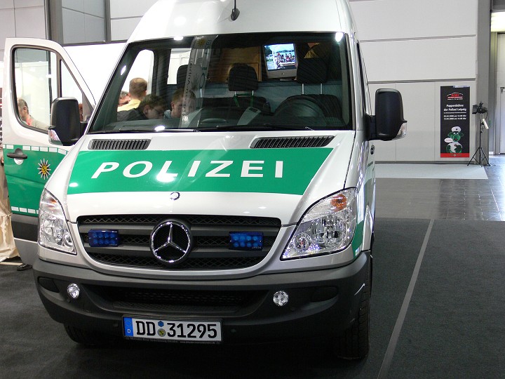 img00037.jpg