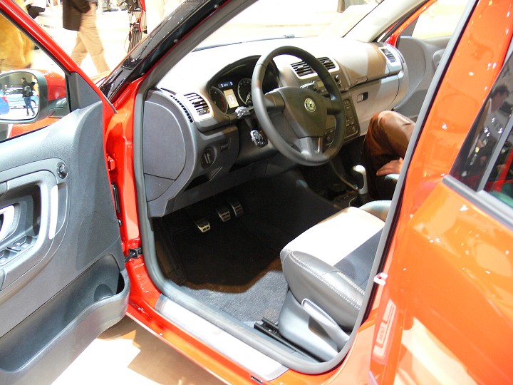 img00300.jpg